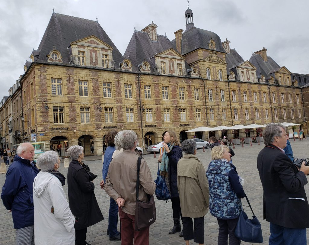 Place Ducale - Les Amis de Bayard