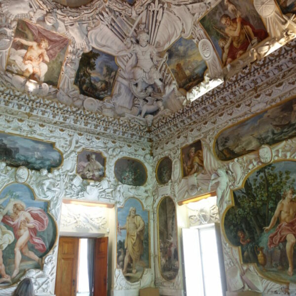 Solagna Palais Meli Lupi Plafond décoré